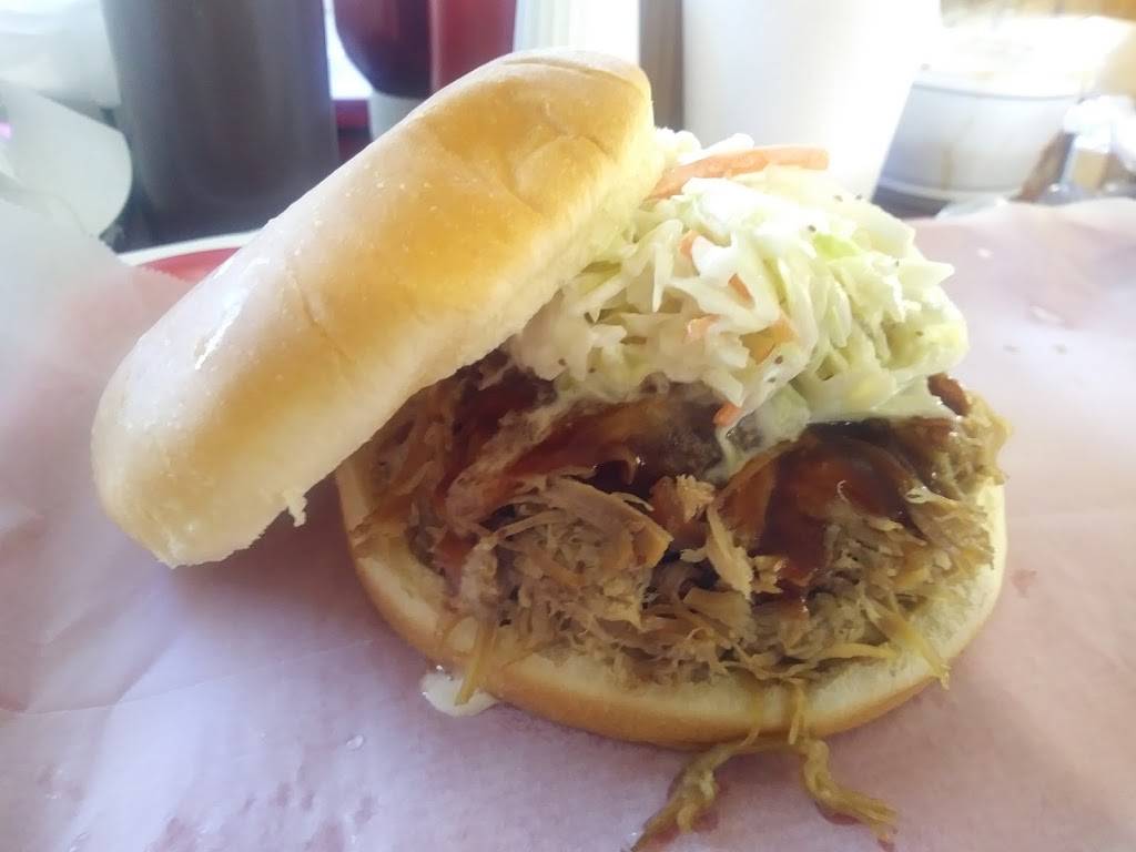 Red Pig Bar-B-Q | restaurant | 2201 Ferguson Rd, Johnson City, TN 37604, USA | 4232826585 OR +1 423-282-6585