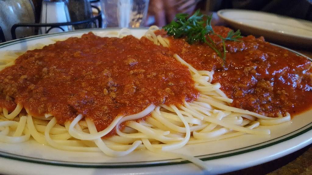 Riccardis Restaurant | restaurant | 901 Hathaway Rd, New Bedford, MA 02740, USA | 5089914200 OR +1 508-991-4200