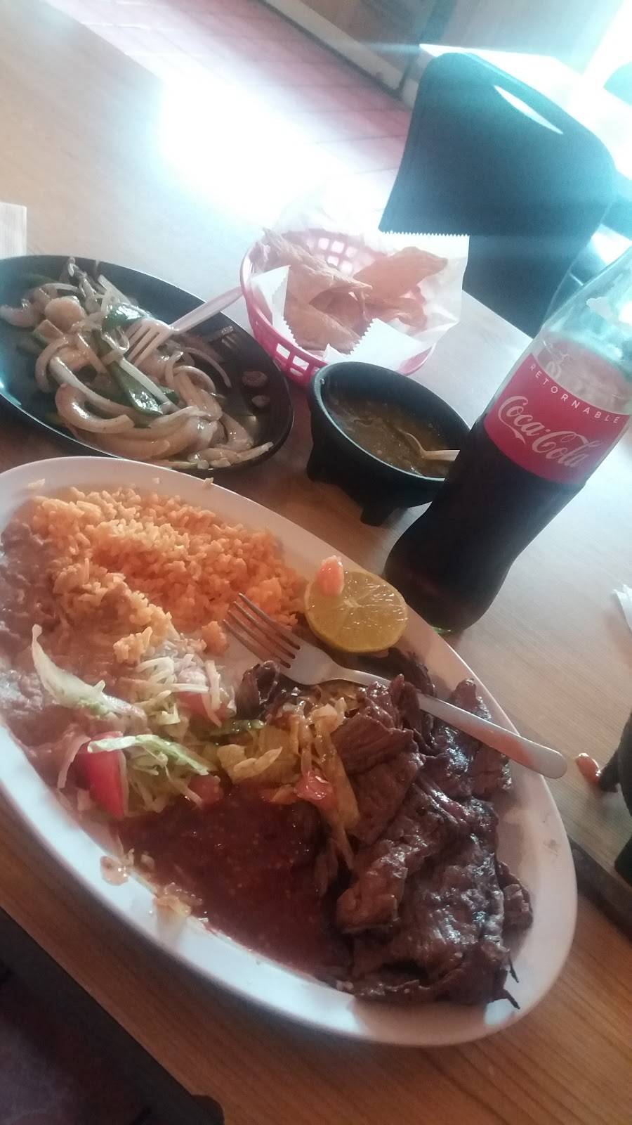 La Iguanita | restaurant | 3733 S Kedzie Ave, Chicago, IL 60632, USA | 7732545064 OR +1 773-254-5064