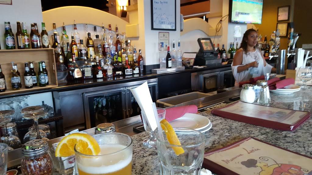 Mamma Lucia | restaurant | 14921 Shady Grove Rd, Rockville, MD 20850, USA | 3017628805 OR +1 301-762-8805