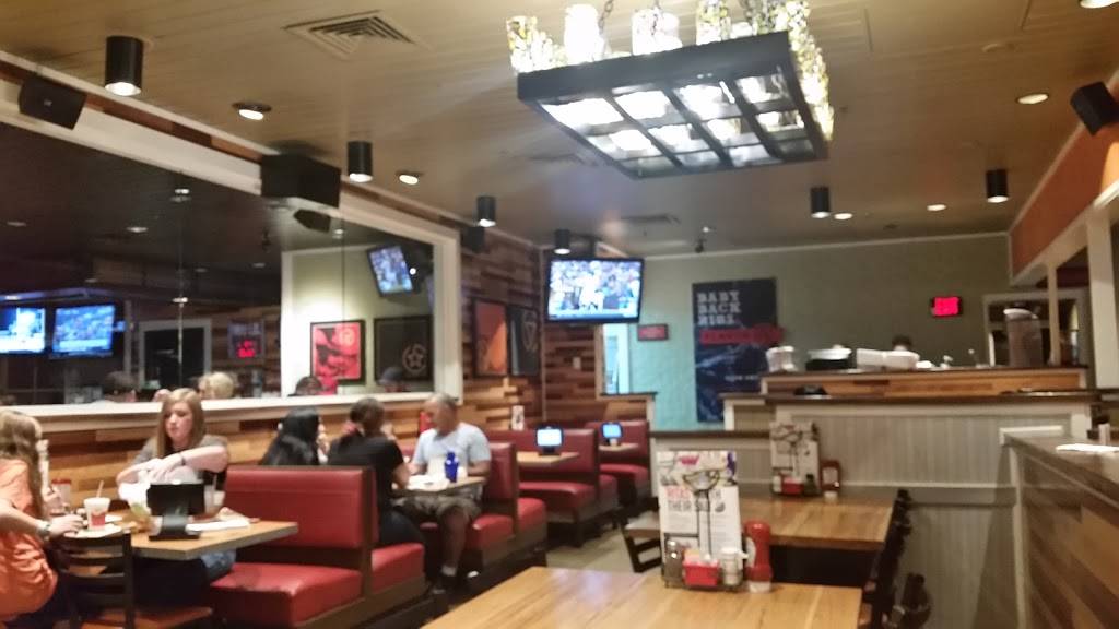 Chilis Grill & Bar | restaurant | 8100 Giacosa Pl, Memphis, TN 38133, USA | 9013723132 OR +1 901-372-3132