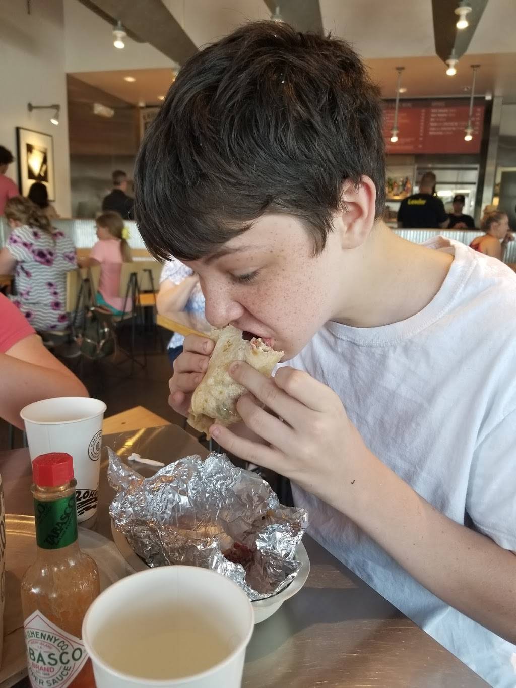 Chipotle Mexican Grill | restaurant | 2241 N Maize Rd #111, Wichita, KS 67205, USA | 3167224300 OR +1 316-722-4300