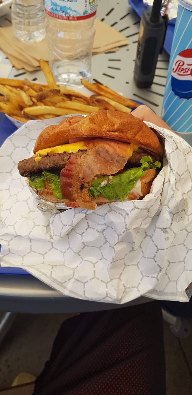 South Philly Cheesesteaks & Fries | restaurant | 755 S Grand Central Pkwy Suite 1495, Las Vegas, NV 89106, USA | 7022836386 OR +1 702-283-6386