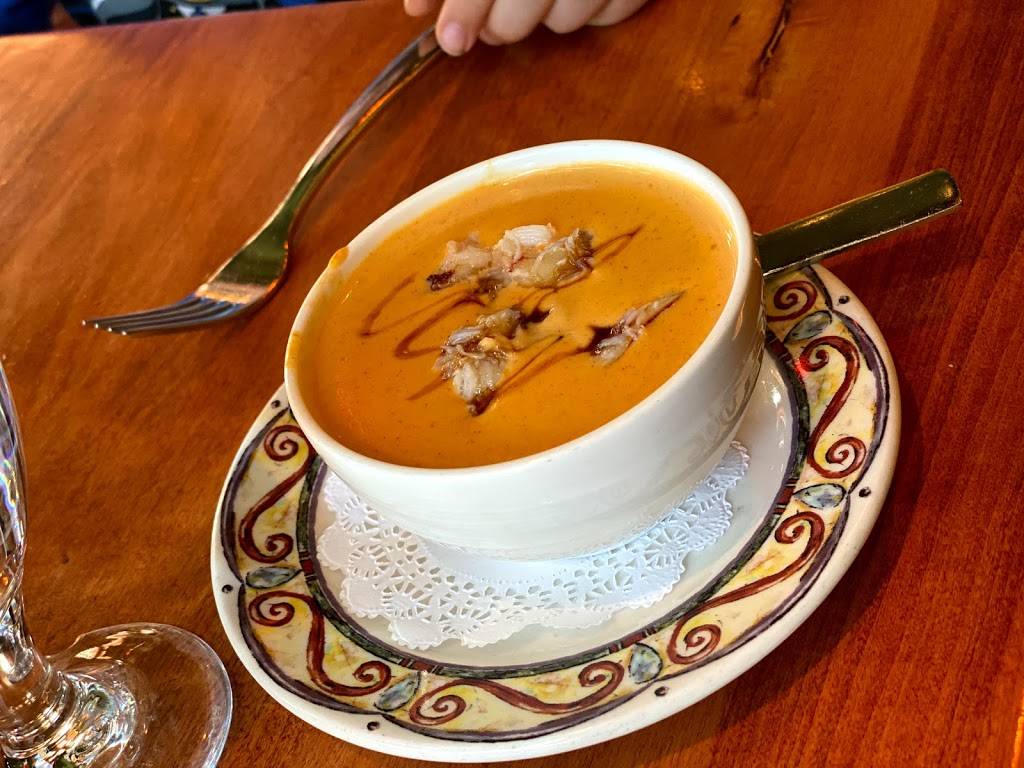 Fins Bistro | cafe | 301 Front St N, Issaquah, WA 98027, USA | 4253920109 OR +1 425-392-0109