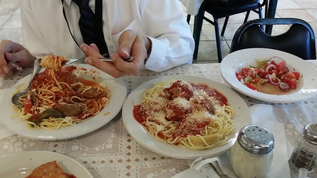 Italian Delight | restaurant | 6522 Martway St, Mission, KS 66202, USA | 9132627564 OR +1 913-262-7564