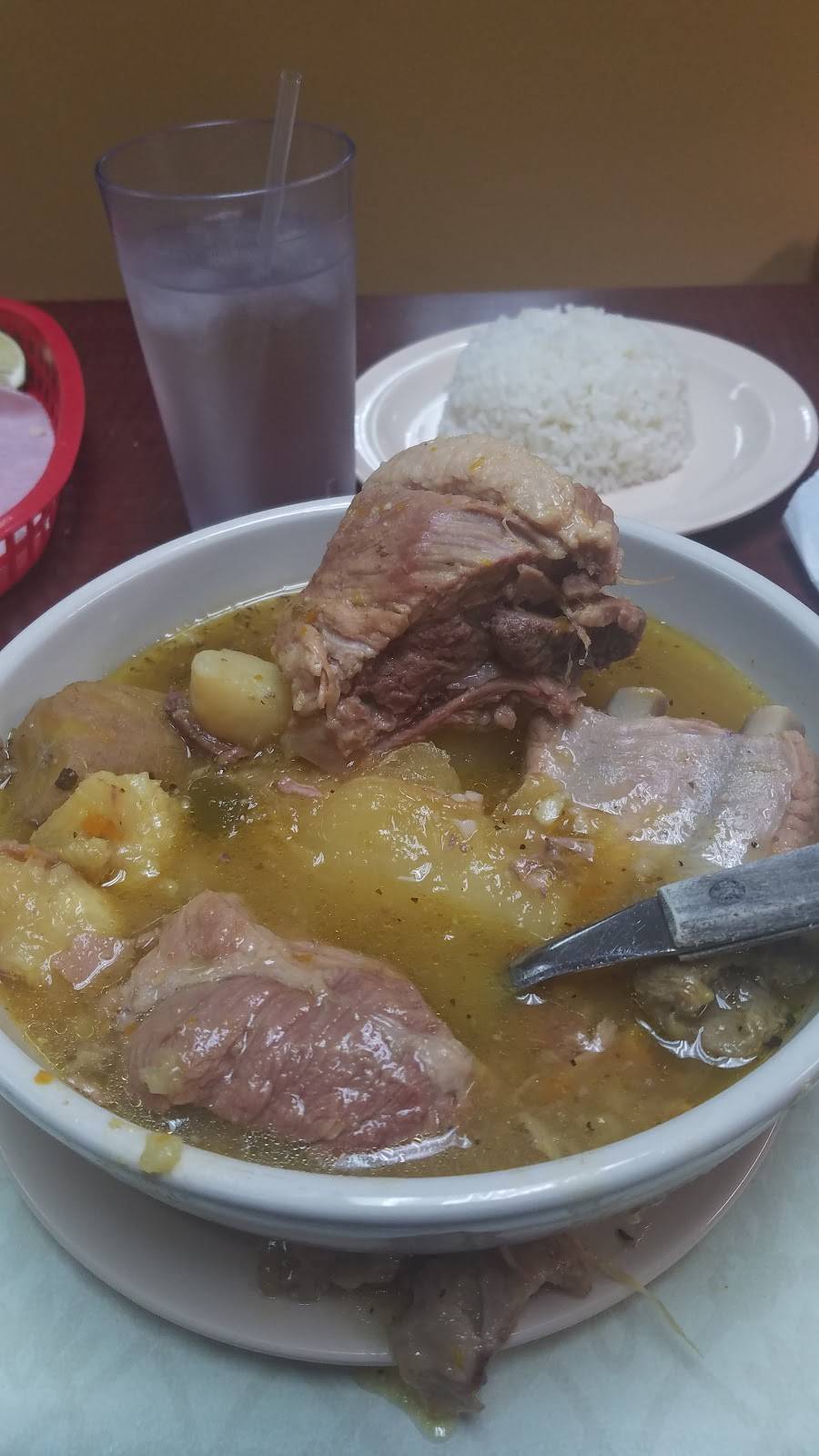 Las Mercedes Cafeteria | restaurant | 8199 NW 54th St, Miami, FL 33166, USA | 3055919311 OR +1 305-591-9311