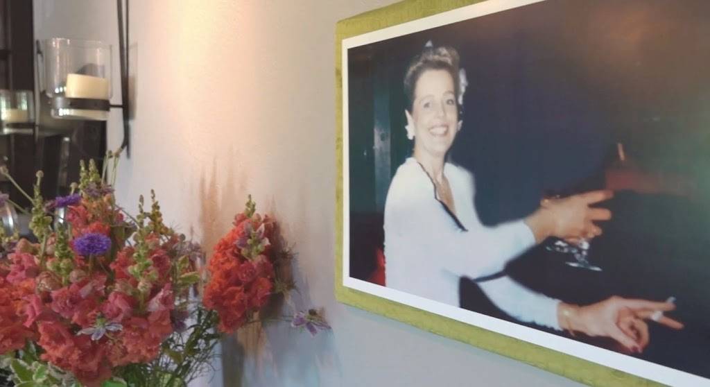 Ellie’s Tap and Vine | restaurant | 3640 Sagunto St, Santa Ynez, CA 93460, USA | 9163903595 OR +1 916-390-3595