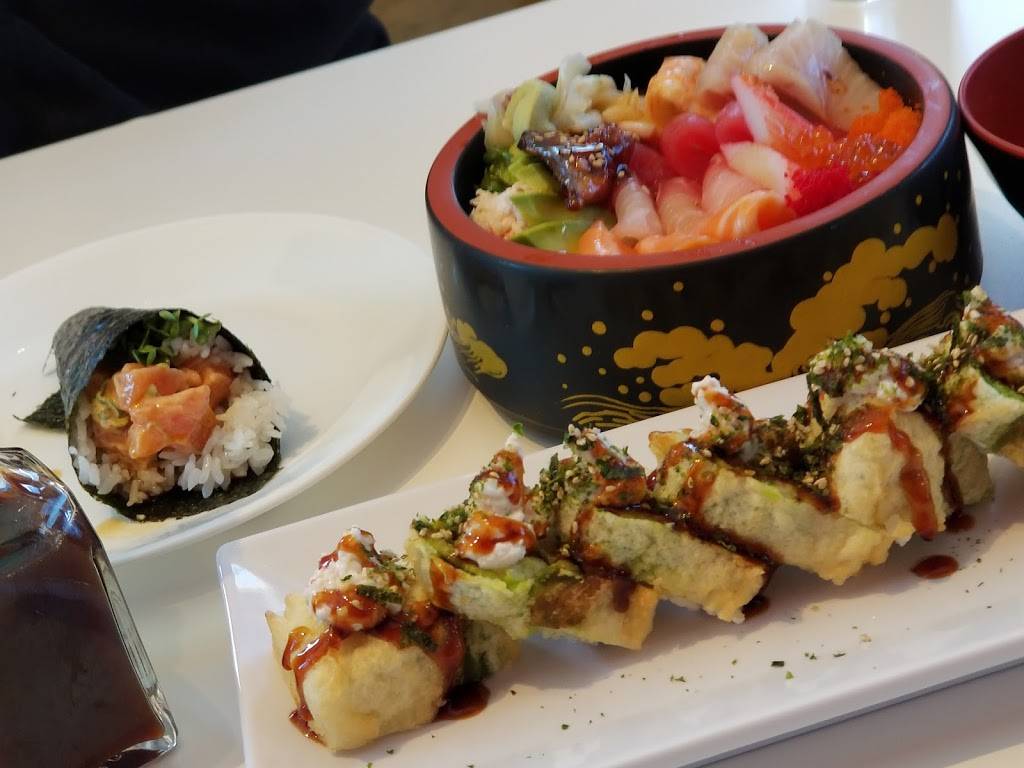 yellowfish sushi | restaurant | 9102 Wurzbach Rd, San Antonio, TX 78240, USA | 2106143474 OR +1 210-614-3474