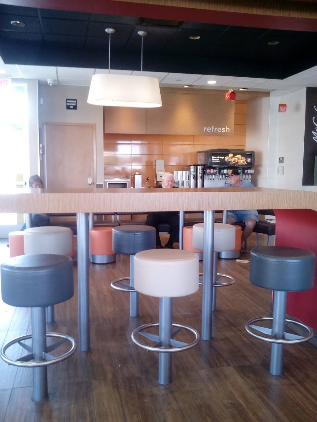 McDonalds | cafe | 606 N Tustin St, Orange, CA 92867, USA | 7145321018 OR +1 714-532-1018