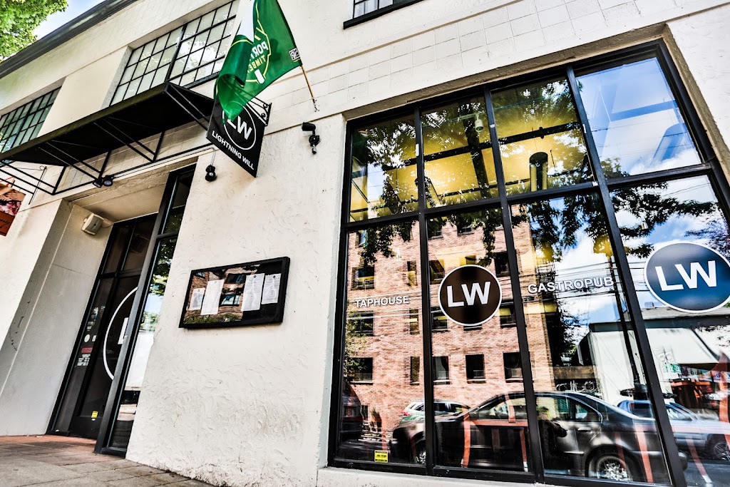 Lightning Will Bar & Grill | restaurant | 305 NW 21st Ave, Portland, OR 97209, USA | 5033278203 OR +1 503-327-8203