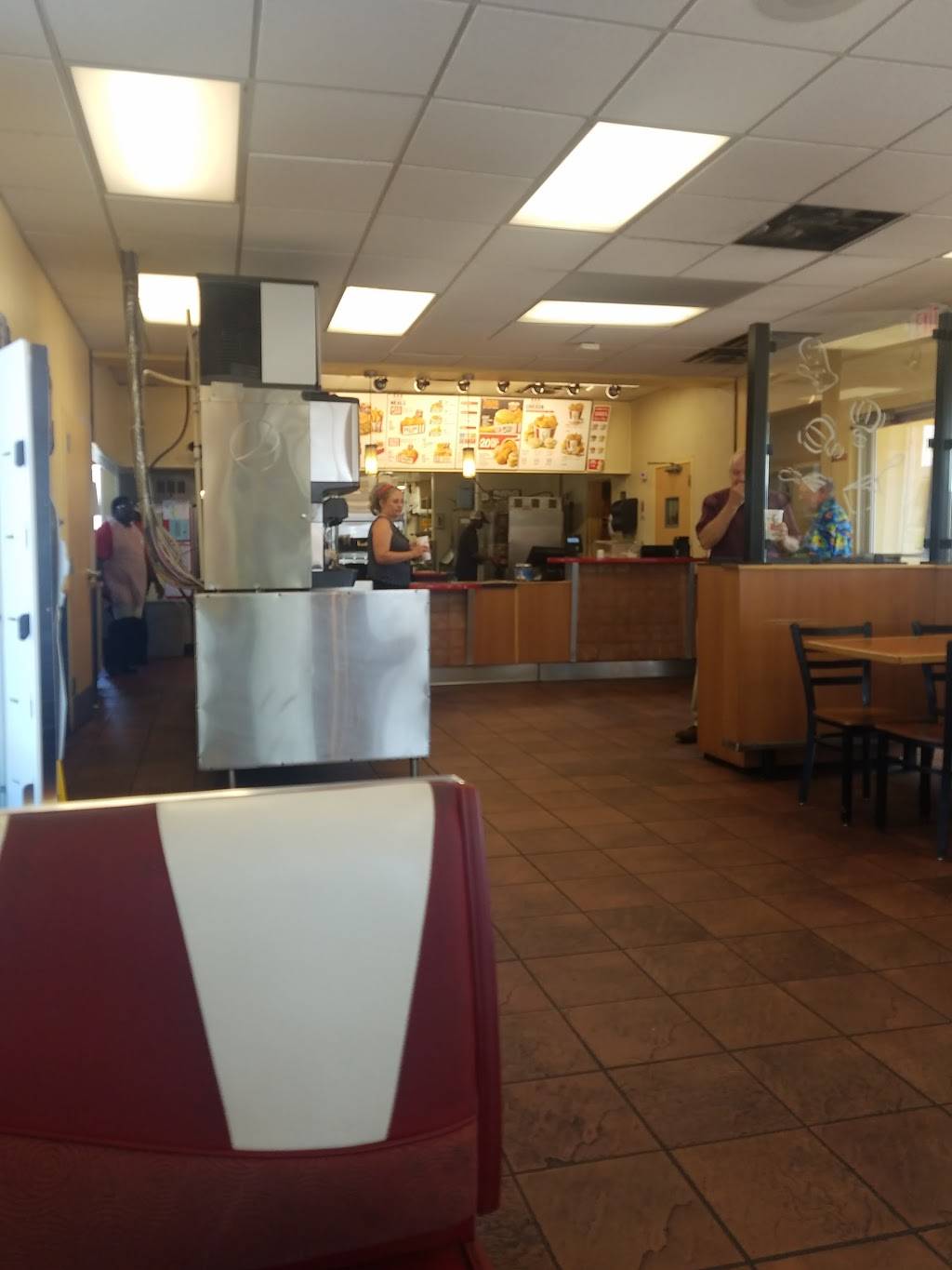 KFC | restaurant | 3212 Clark Ln, Columbia, MO 65202, USA | 5734743000 OR +1 573-474-3000