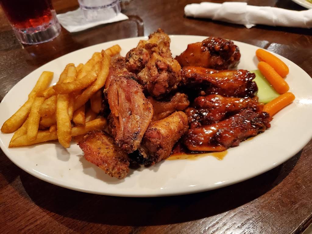 Roger Browns Restaurant and Sports Bar | restaurant | 316 High St, Portsmouth, VA 23704, USA | 7573995377 OR +1 757-399-5377