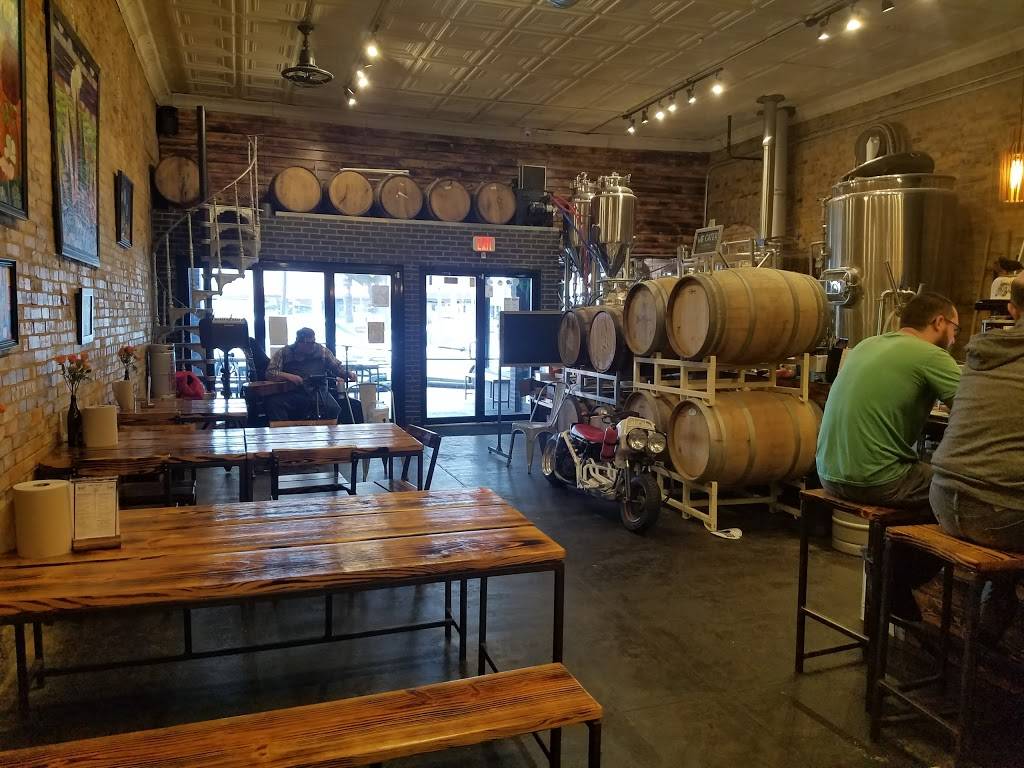 Intrinsic Smokehouse Brewery + BBQ Catering | restaurant | 509 W State St, Garland, TX 75040, USA | 9722722400 OR +1 972-272-2400