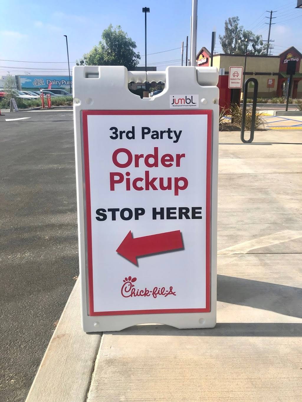 Chick-fil-A Crenshaw & Redondo Beach Blvd | restaurant | 16210 Crenshaw Blvd, Gardena, CA 90249, USA | 3102432910 OR +1 310-243-2910