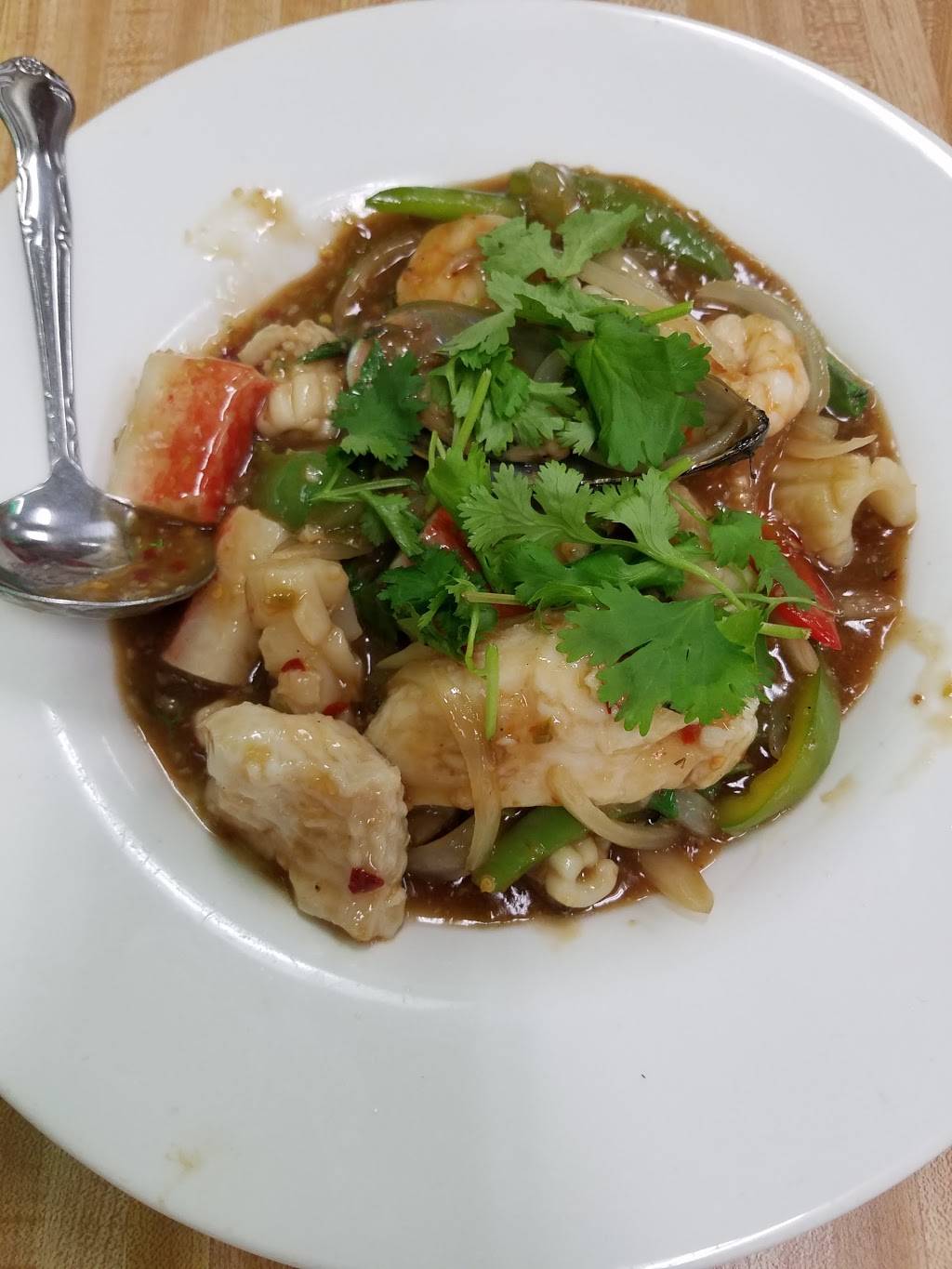 Tasty Thai Restaurant | restaurant | 2607 E Gage Ave, Huntington Park, CA 90255, USA | 3235827770 OR +1 323-582-7770