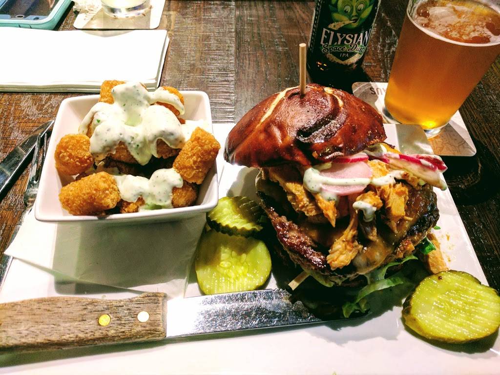 Burgerhaus - Valparaiso | restaurant | 3304 Calumet Ave, Valparaiso, IN 46383, USA | 2192863296 OR +1 219-286-3296