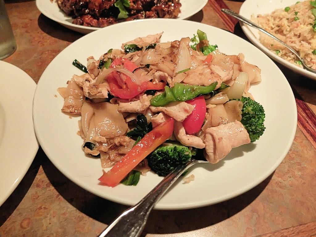 Buddha Ruksa | restaurant | 3520 SW Genesee St, Seattle, WA 98126, USA | 2069377676 OR +1 206-937-7676