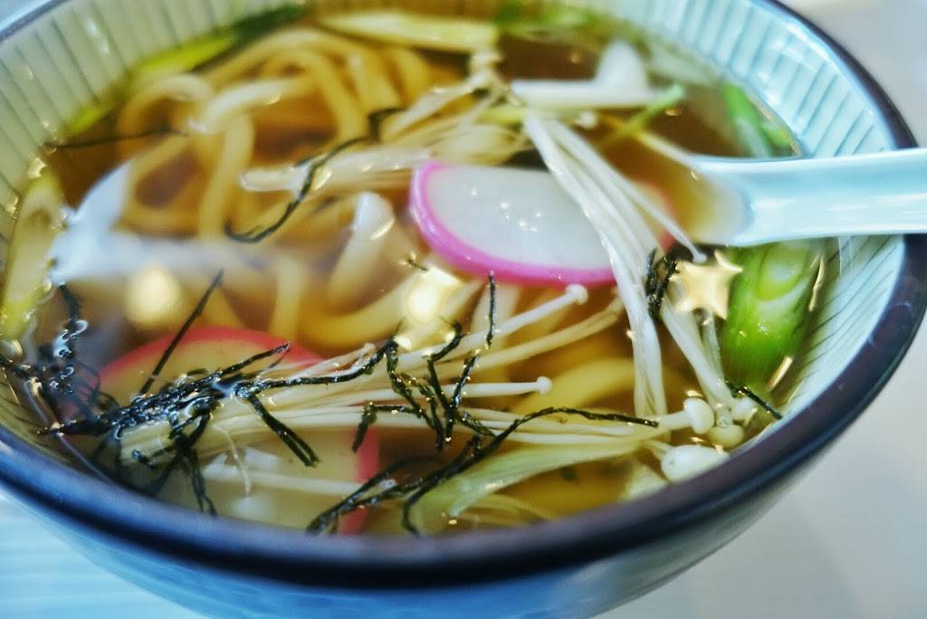 Rolls N Bowls | restaurant | 4635 N Lincoln Ave, Chicago, IL 60625, USA | 7735064998 OR +1 773-506-4998