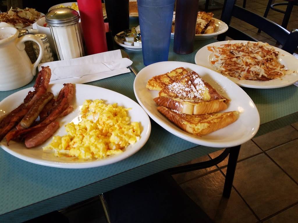 Brooklyns Sidetrack | restaurant | 422 Wabash St, Milan, MI 48160, USA | 7345086030 OR +1 734-508-6030