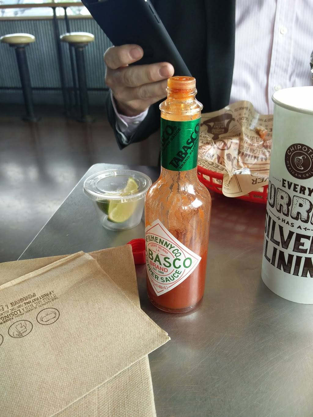 Chipotle Mexican Grill | restaurant | 3705 N 124th St Ste 200, Brookfield, WI 53005, USA | 2627813692 OR +1 262-781-3692