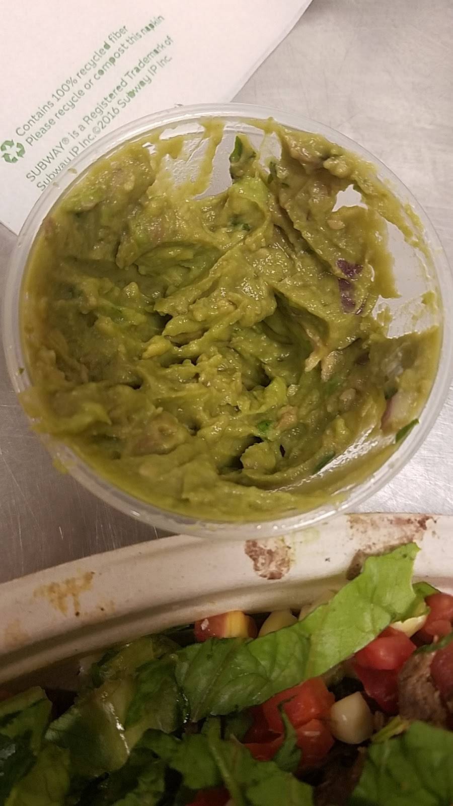 Chipotle Mexican Grill | restaurant | 158 National Plz B1-4/B1-5, Oxon Hill, MD 20745, USA | 3017492016 OR +1 301-749-2016