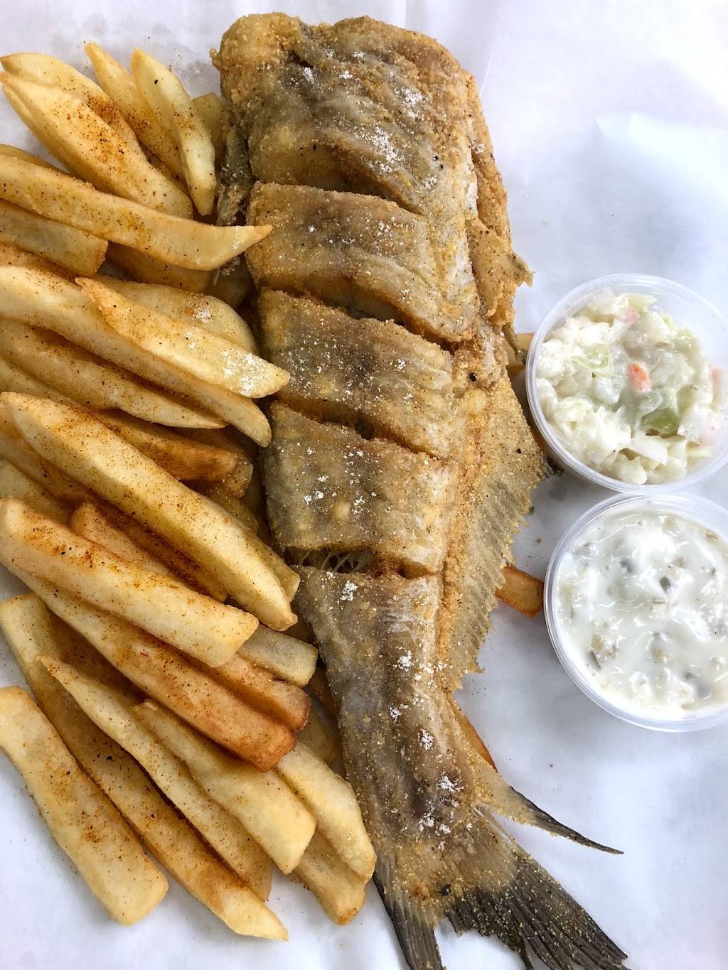 J R Fish & Chicken | restaurant | 5860 Winchester Rd, Memphis, TN 38115, USA | 9012758004 OR +1 901-275-8004