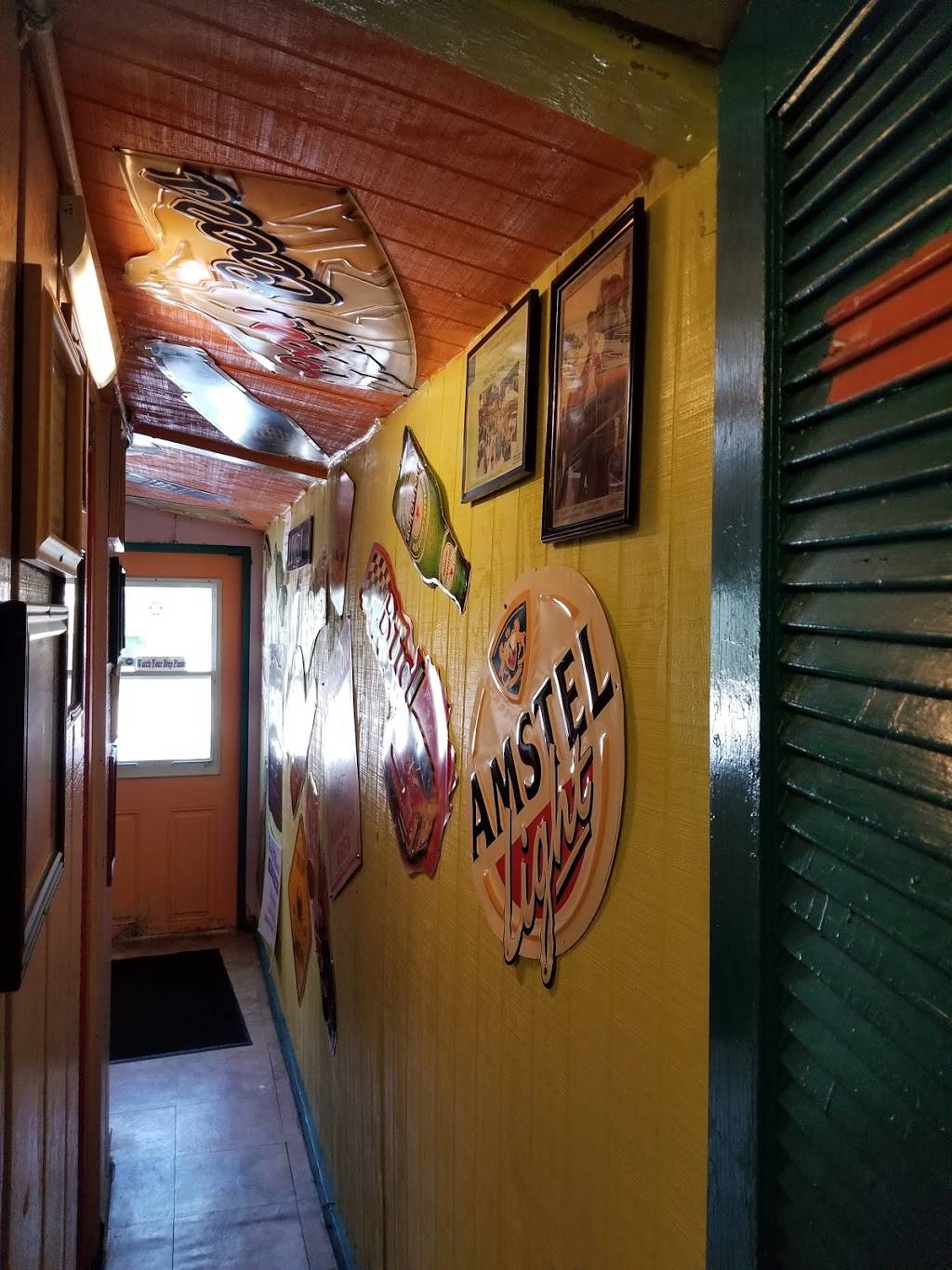 The Waterfront Restaurant & Marina | restaurant | 2131 Oleander St, St James City, FL 33956, USA | 2392830592 OR +1 239-283-0592