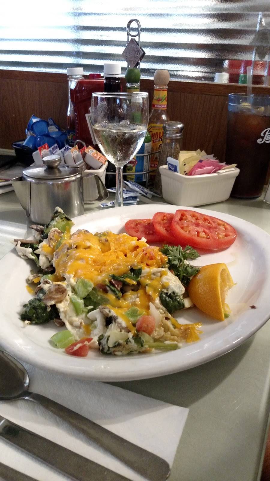 Peppertree Cafe | restaurant | 1020 E Rte 66, Glendora, CA 91740, USA | 6269149741 OR +1 626-914-9741