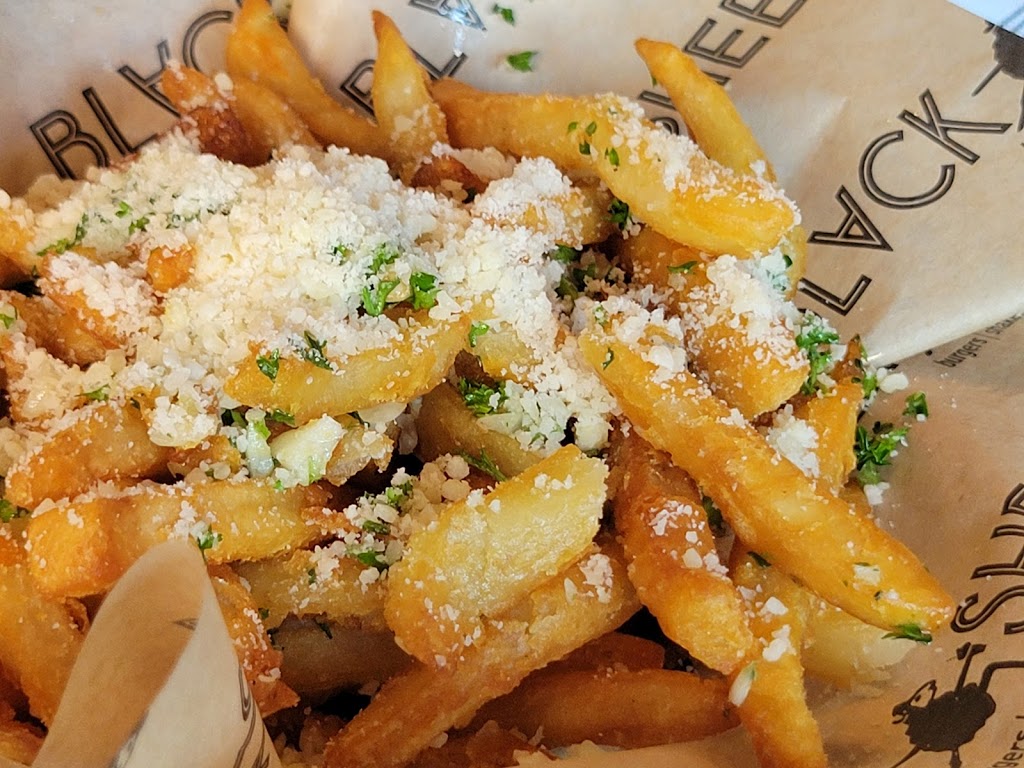 Black Sheep Burgers and Shakes | restaurant | 209 E Walnut St, Springfield, MO 65806, USA | 4173195905 OR +1 417-319-5905