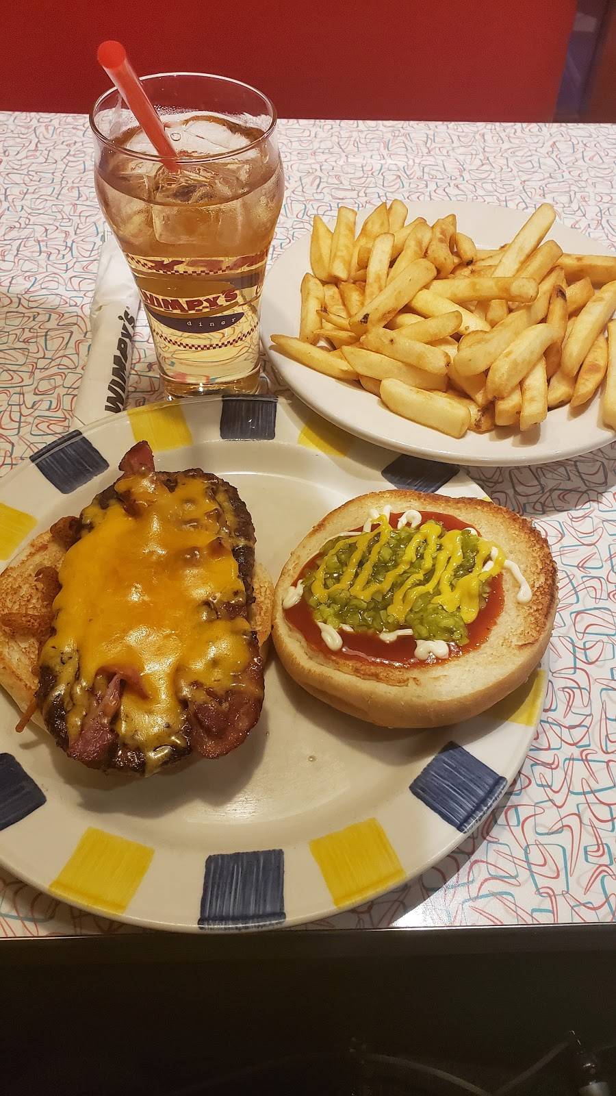 Wimpys Diner | restaurant | 1268 Simcoe St N, Oshawa, ON L1G 4X1, Canada | 9054337009 OR +1 905-433-7009