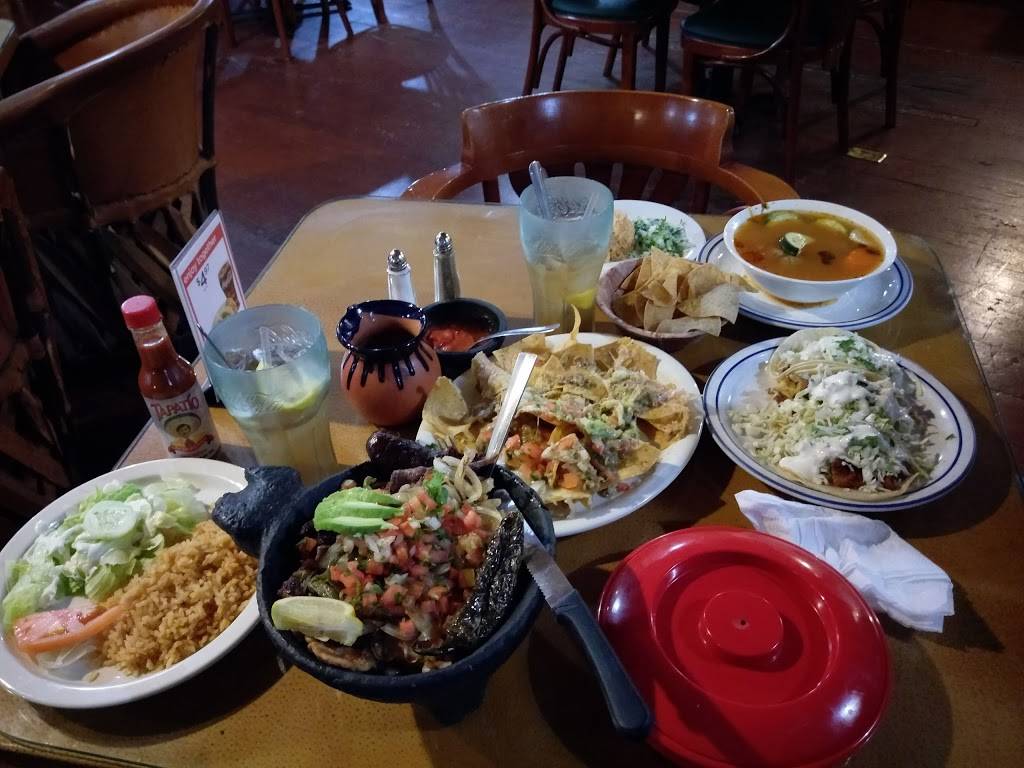 Tadeos Mexican Restaurant | restaurant | w 93245, 309 W D St, Lemoore, CA 93245, USA | 5599242561 OR +1 559-924-2561