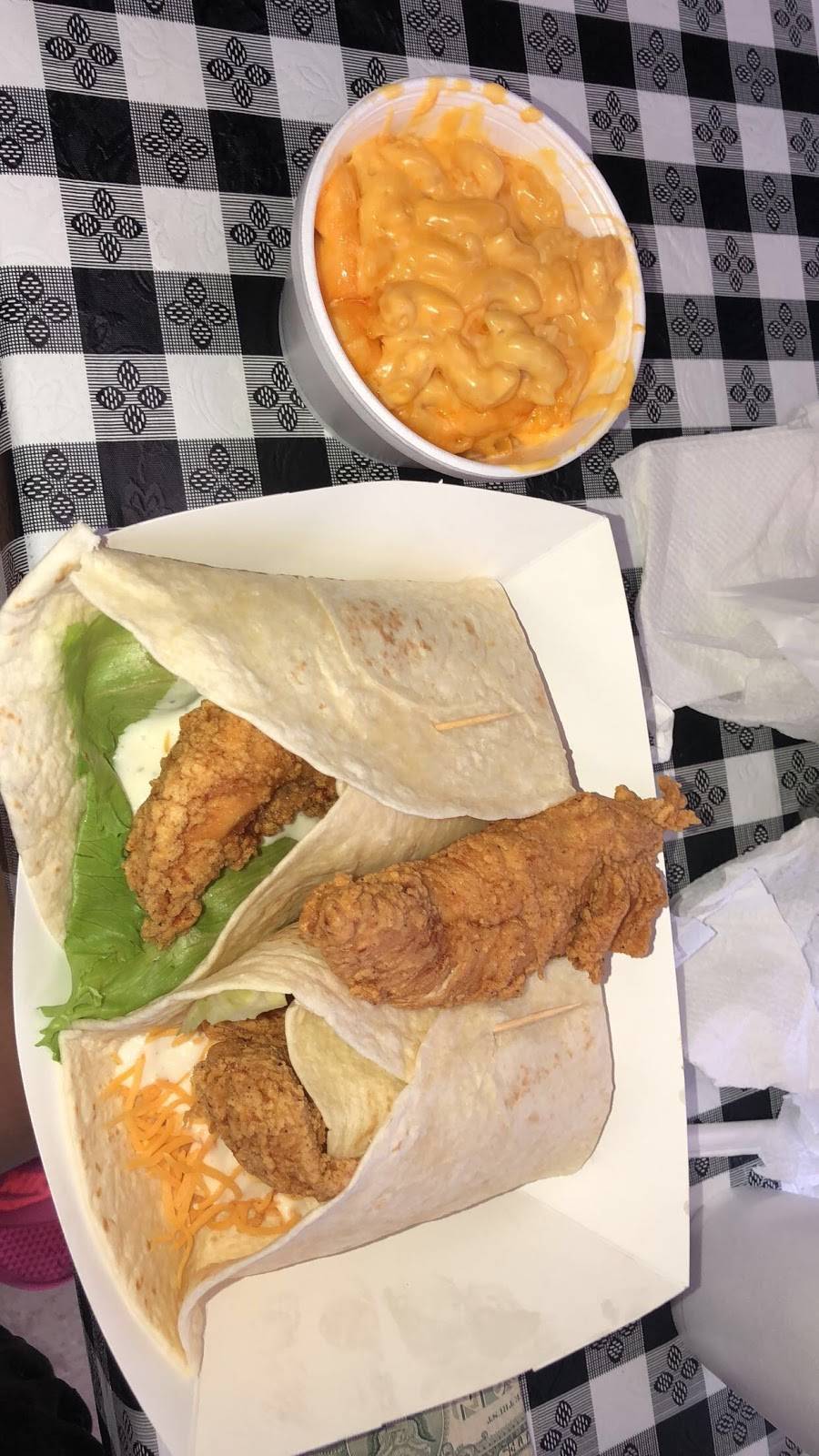 FAST STOP DELI | restaurant | 2545 Paris Rd # C, Chalmette, LA 70043, USA | 5042714425 OR +1 504-271-4425