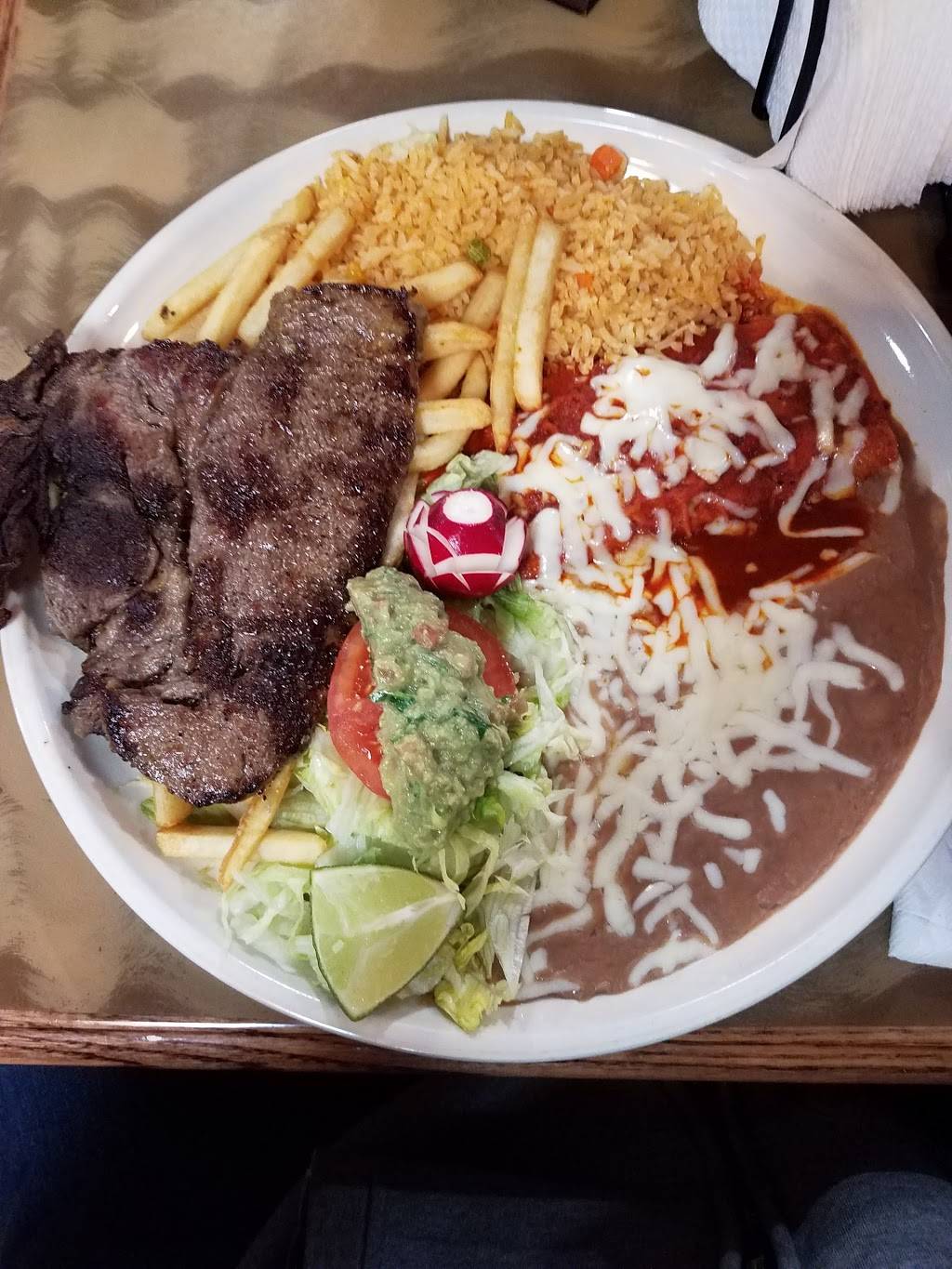 Los Laureles | restaurant | 1518 E Grand Ave, Des Moines, IA 50316, USA | 5152652200 OR +1 515-265-2200
