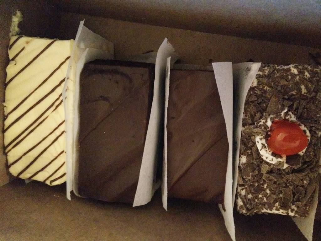 Square Cut Indian Bistro and Bakery | bakery | 1665 Stelton Rd, Piscataway Township, NJ 08854, USA | 7322530599 OR +1 732-253-0599