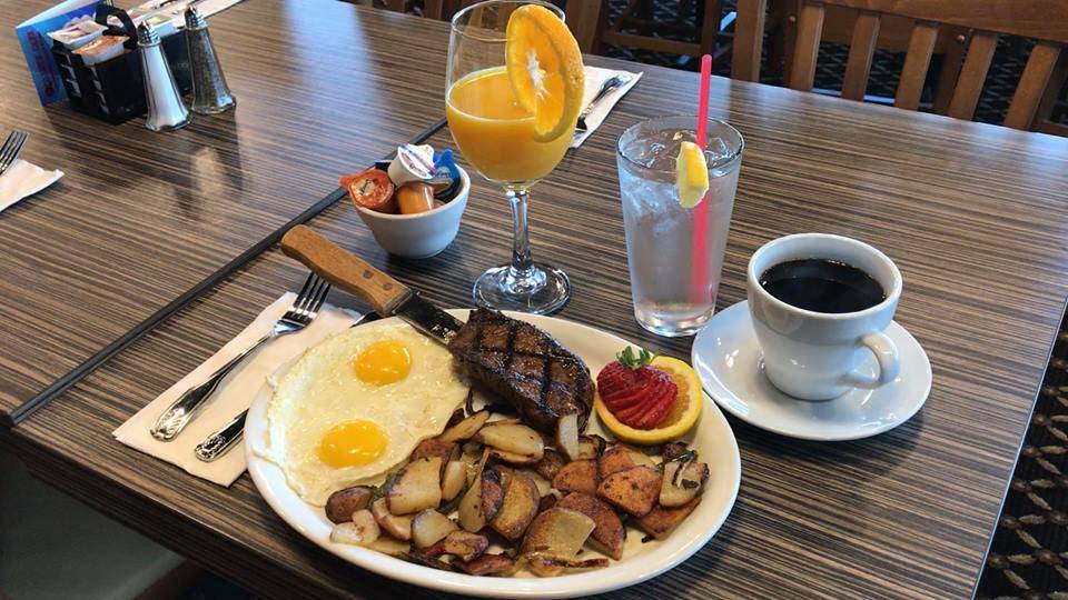 Skillets Cafe | restaurant | 490 Hidden Valley Pkwy STE 101, Corona, CA 92879, USA | 9517377725 OR +1 951-737-7725