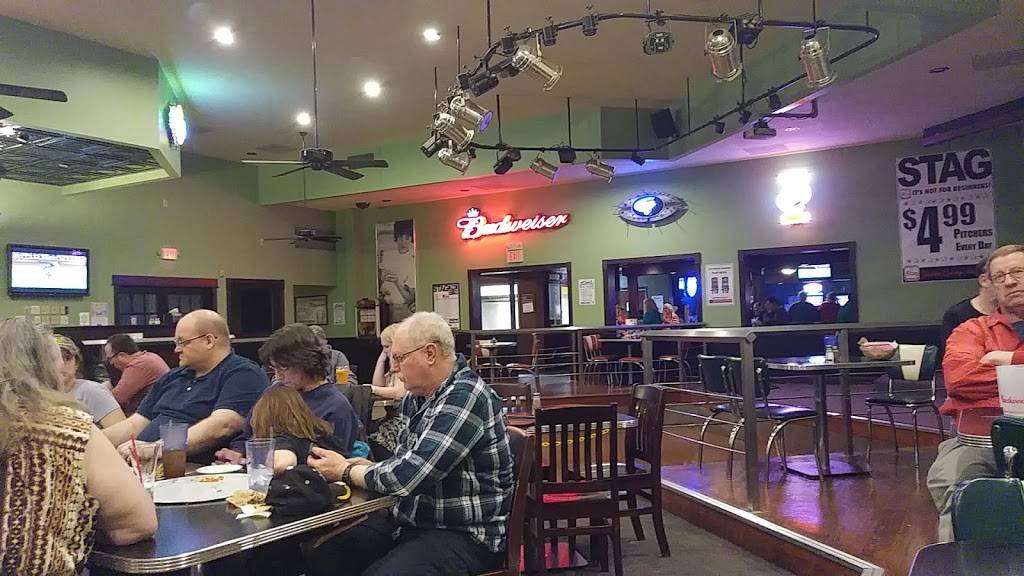 Cutters | restaurant | 239 Carlyle Ave, Belleville, IL 62221, USA | 6182357642 OR +1 618-235-7642