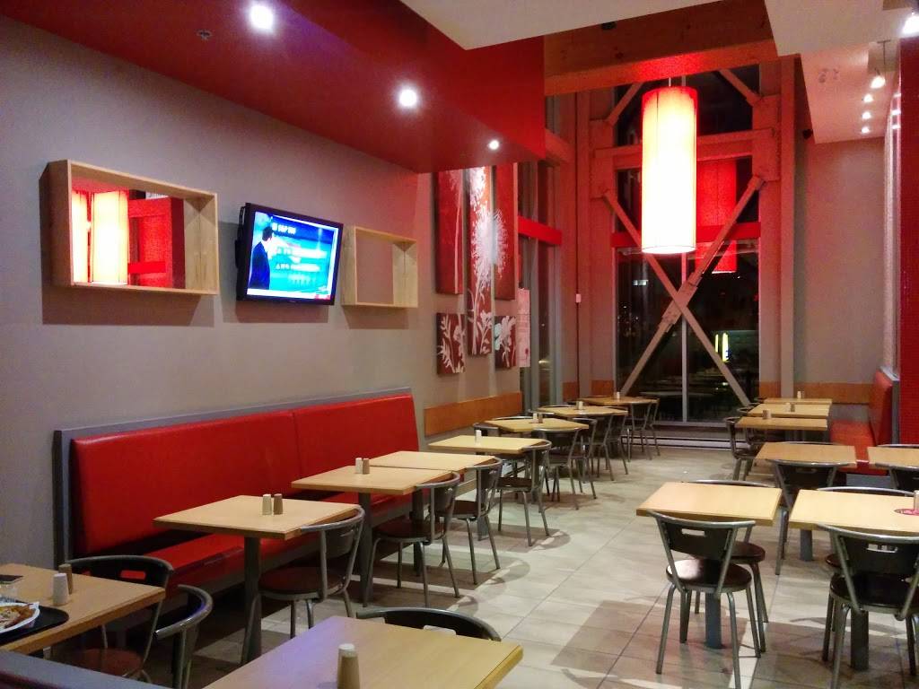 St-Hubert Express | restaurant | 1300 Boulevard Marcel-Laurin, Ville St-Laurent, QC H4R 1J9, Canada | 5143855555 OR +1 514-385-5555