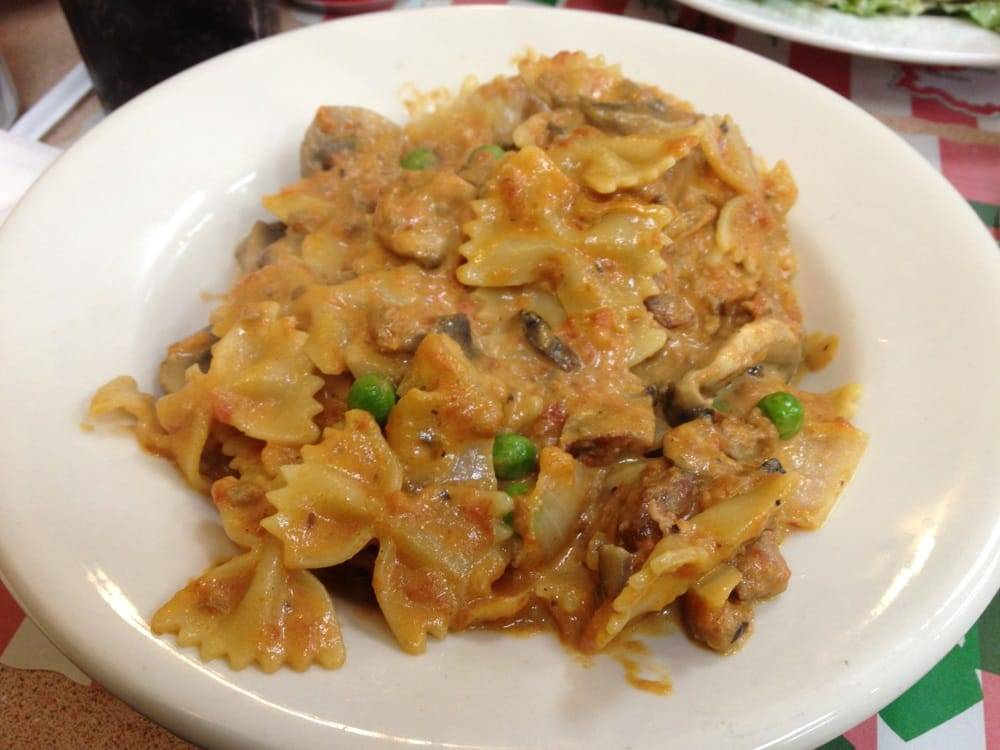 Ginos of Kissena | meal delivery | 6501 Kissena Blvd #1, Flushing, NY 11367, USA | 7189394474 OR +1 718-939-4474