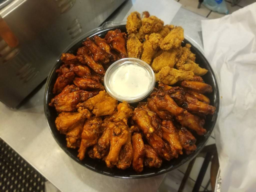 Cottons Place | restaurant | 310 S 52nd St, Philadelphia, PA 19143, USA | 2154768024 OR +1 215-476-8024