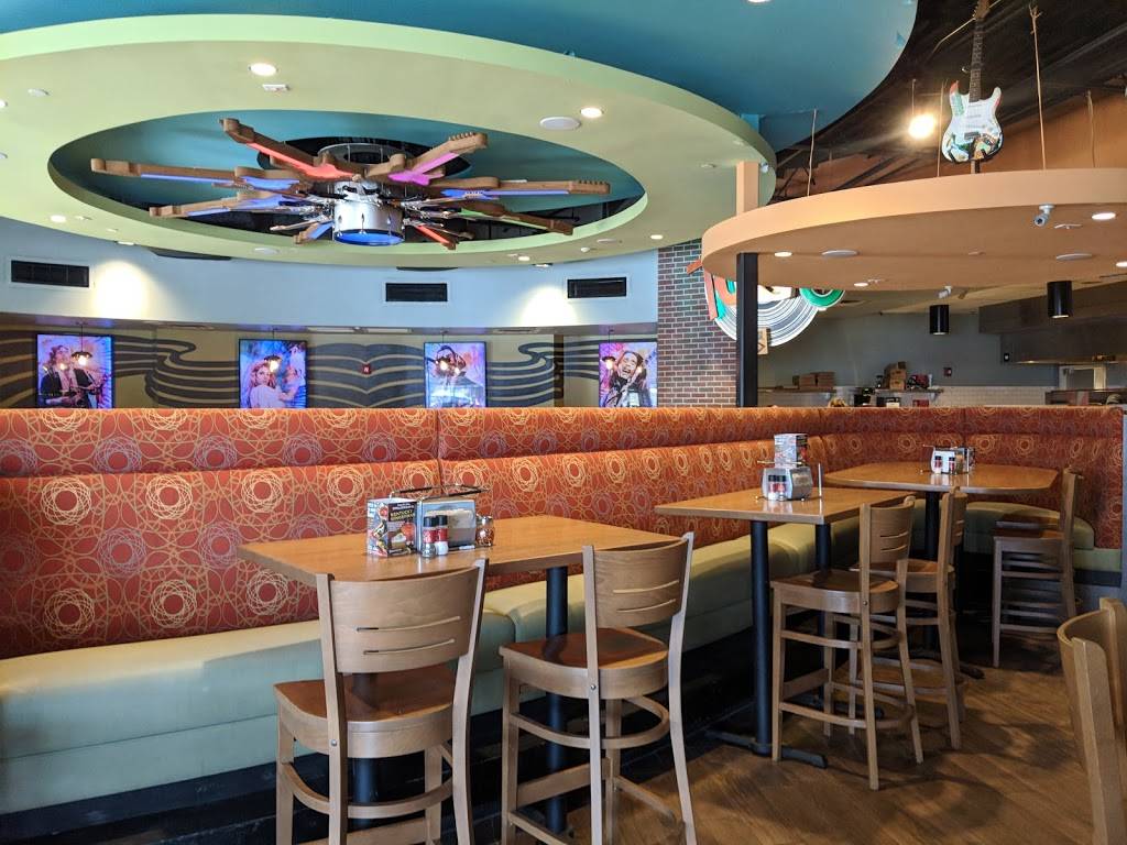 Mellow Mushroom | meal takeaway | 10725 International Dr, Orlando, FL 32821, USA | 4073519670 OR +1 407-351-9670