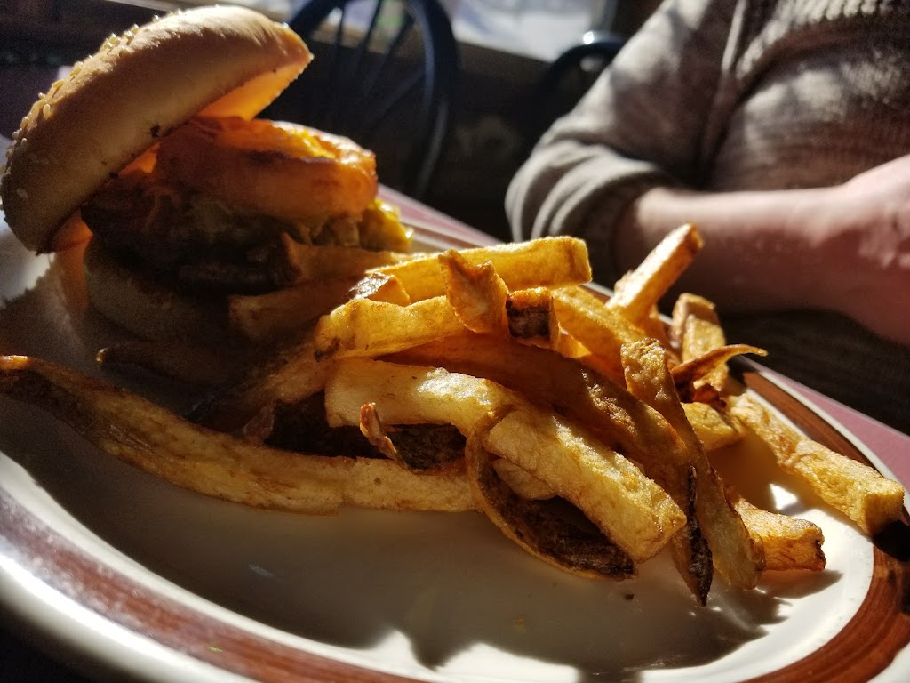 Drifters Western Bar & Grill | restaurant | 28554 ID-6, St Maries, ID 83861, USA | 2082451301 OR +1 208-245-1301