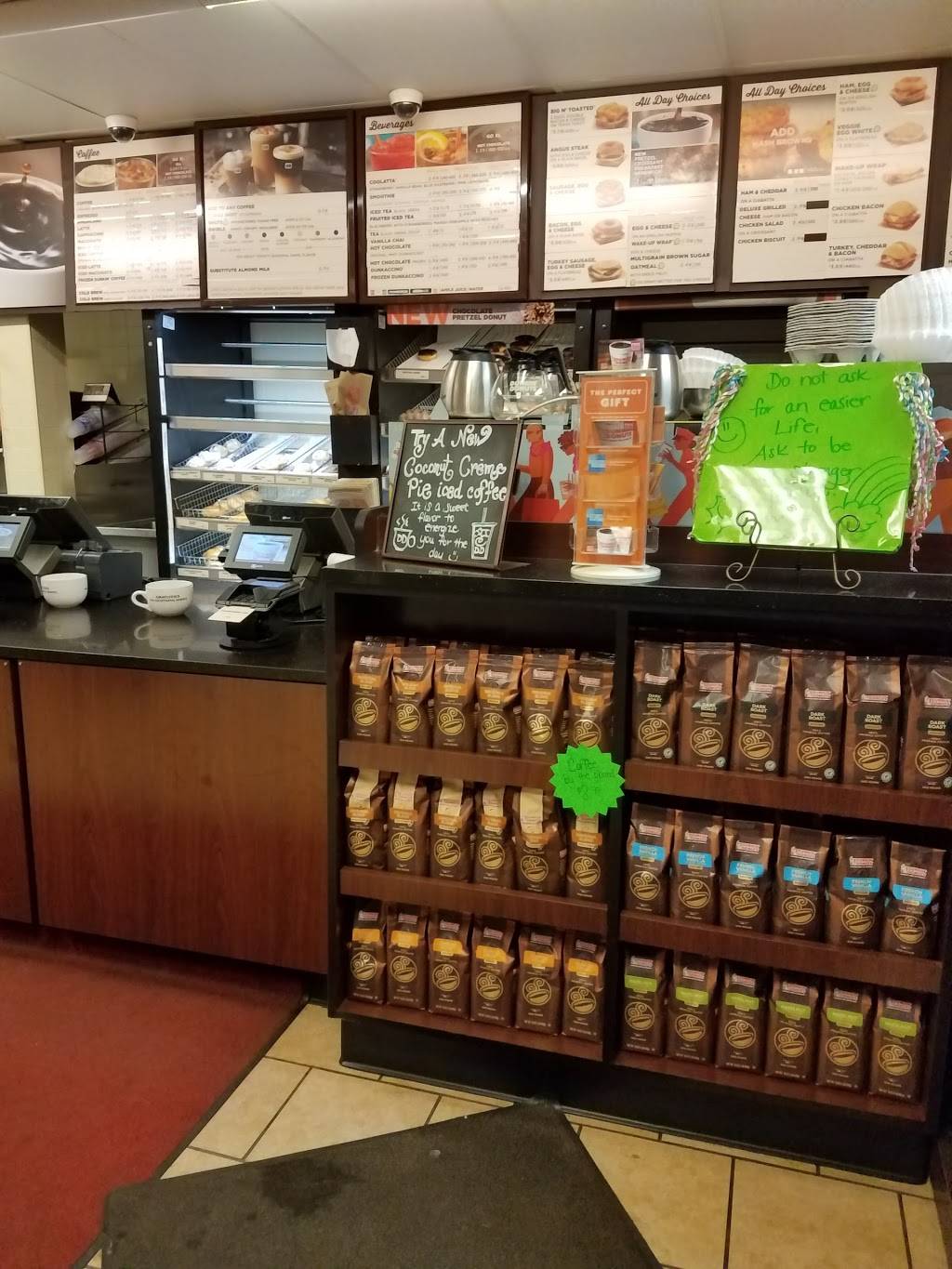 Dunkin | bakery | 4005 Dix Hwy, Lincoln Park, MI 48146, USA | 3135880497 OR +1 313-588-0497