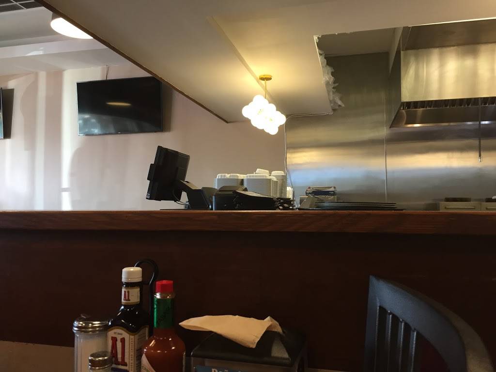 Doña Cecy’s Pupuseria | restaurant | 2002 Veirs Mill Rd, Rockville, MD 20851, USA | 3019787993 OR +1 301-978-7993