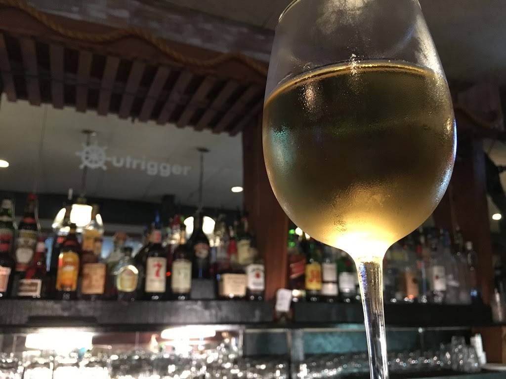 Outrigger Restaurant & Lounge | restaurant | 1013 U.S. Hwy 71 S, Okoboji, IA 51355, USA | 7123326020 OR +1 712-332-6020