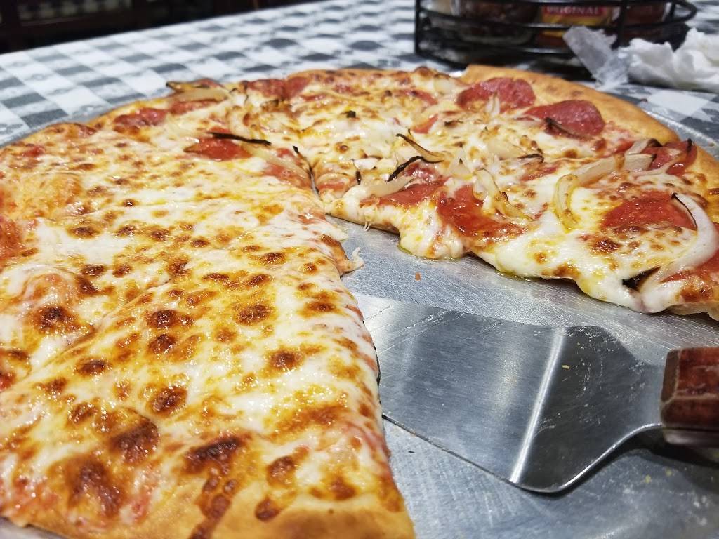Romas Pizza | restaurant | 233 Main St, Houston, TX 77002, USA | 7132221184 OR +1 713-222-1184