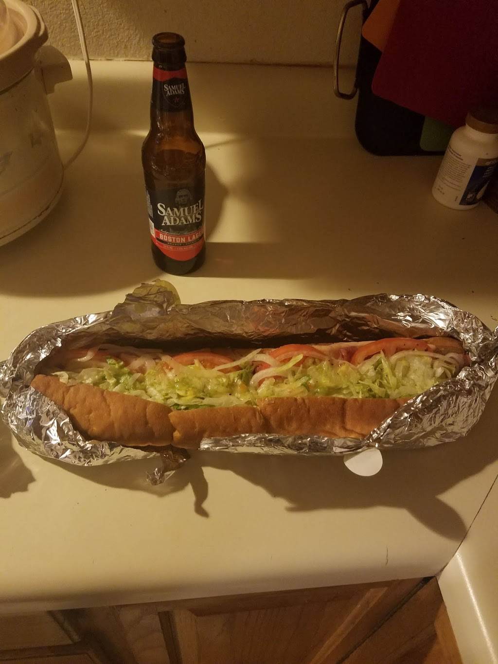 Yeller Sub | restaurant | 7200 Montgomery Blvd NE G1, Albuquerque, NM 87109, USA | 5058889784 OR +1 505-888-9784