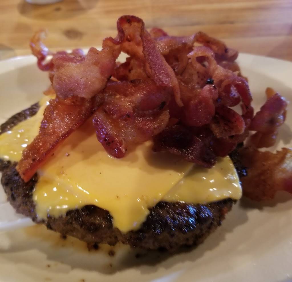 Landa Station Bar and Grill | night club | 381 Landa St, New Braunfels, TX 78130, USA | 8306290707 OR +1 830-629-0707