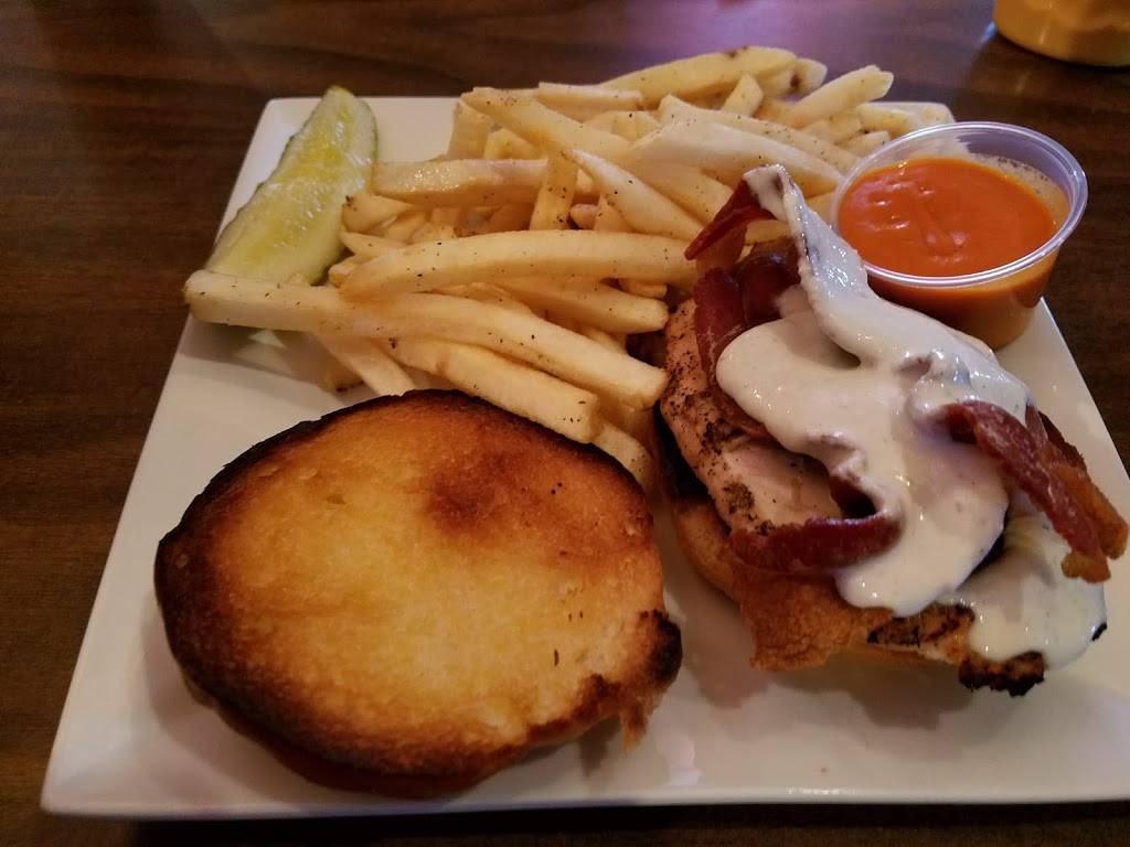 Badlanders Pub & Grill | restaurant | 7922 S Loomis Rd, Wind Lake, WI 53185, USA | 2628957300 OR +1 262-895-7300