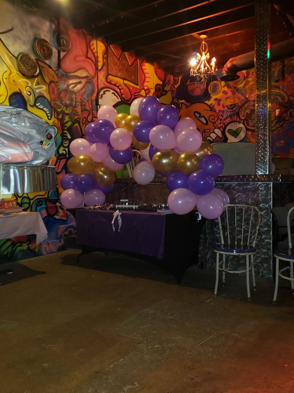 Evas 1925 Sports Bar & Grill | restaurant | 736 A Philip Randolph Blvd, Jacksonville, FL 32202, USA | 9045164165 OR +1 904-516-4165