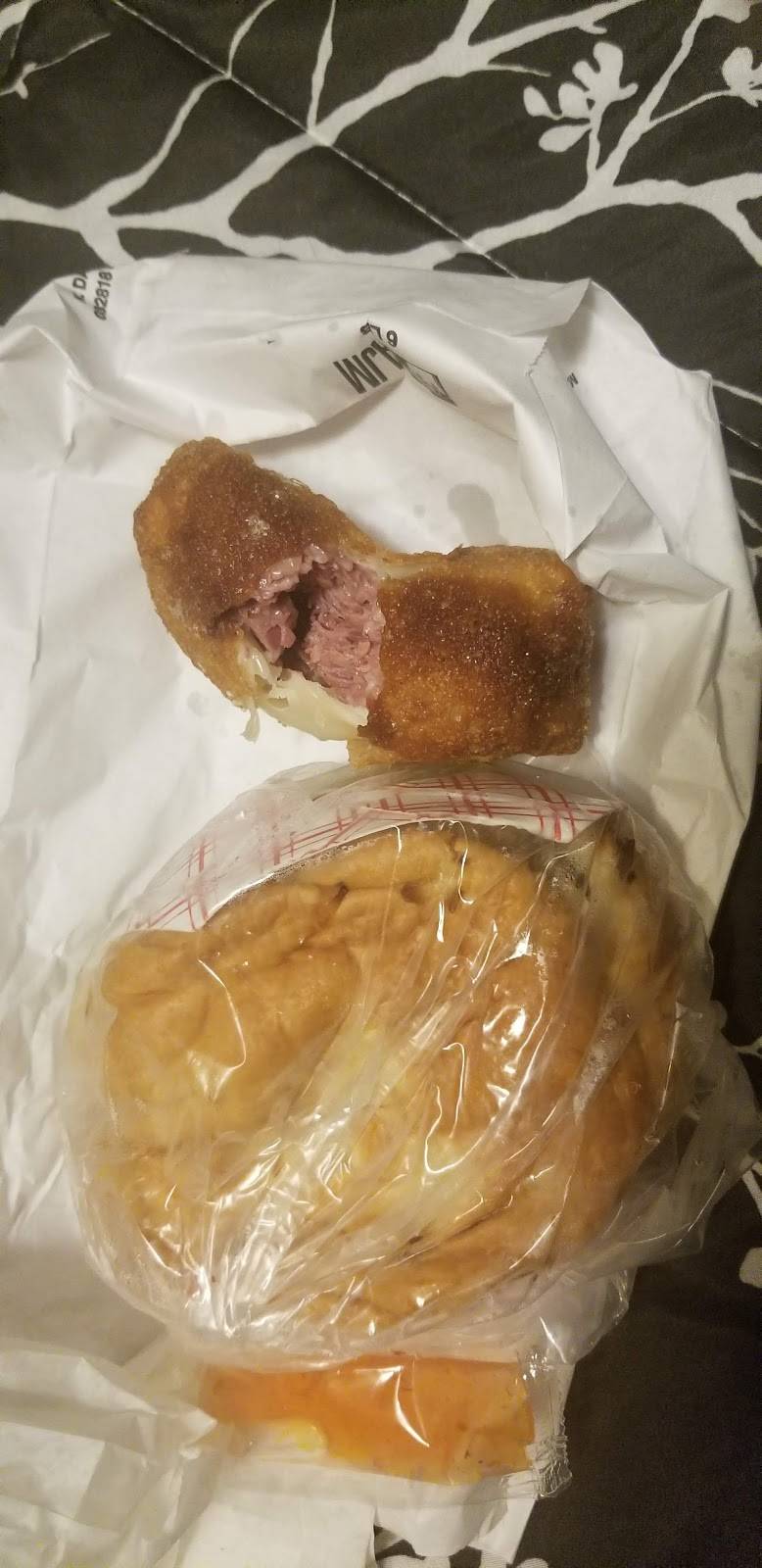 Asian Corned Beef | restaurant | 21559 Grand River Ave, Detroit, MI 48219, USA | 3132466396 OR +1 313-246-6396